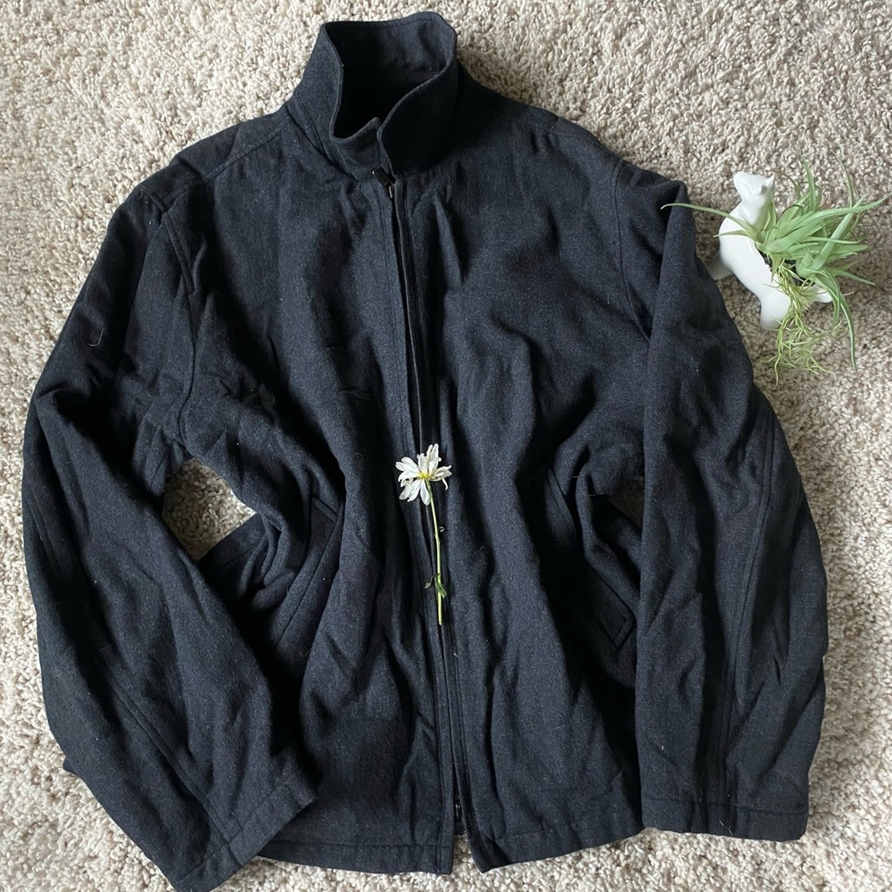 Structure casual athletic zip up wind-braking jacket. Warm stylish casua…